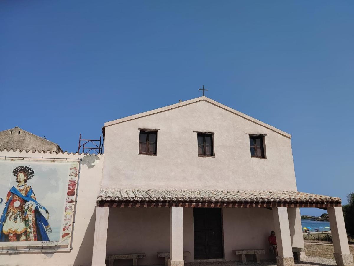 Pula White Experience South Sardinia Apartment Luaran gambar