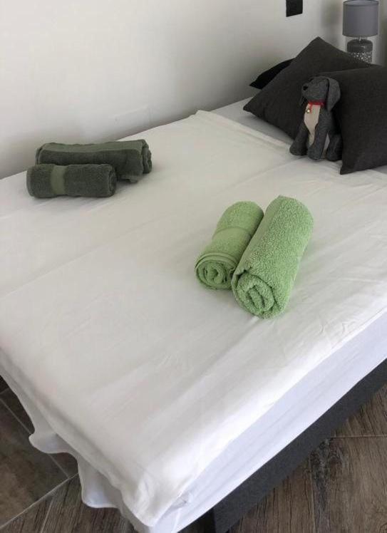 Pula White Experience South Sardinia Apartment Luaran gambar